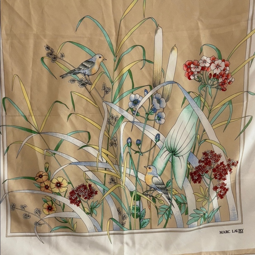 MARC LAURY (PARIS) SCARF PRETTY AND FEMININE LIGHT AND BRIGHT MADE IN ITALY